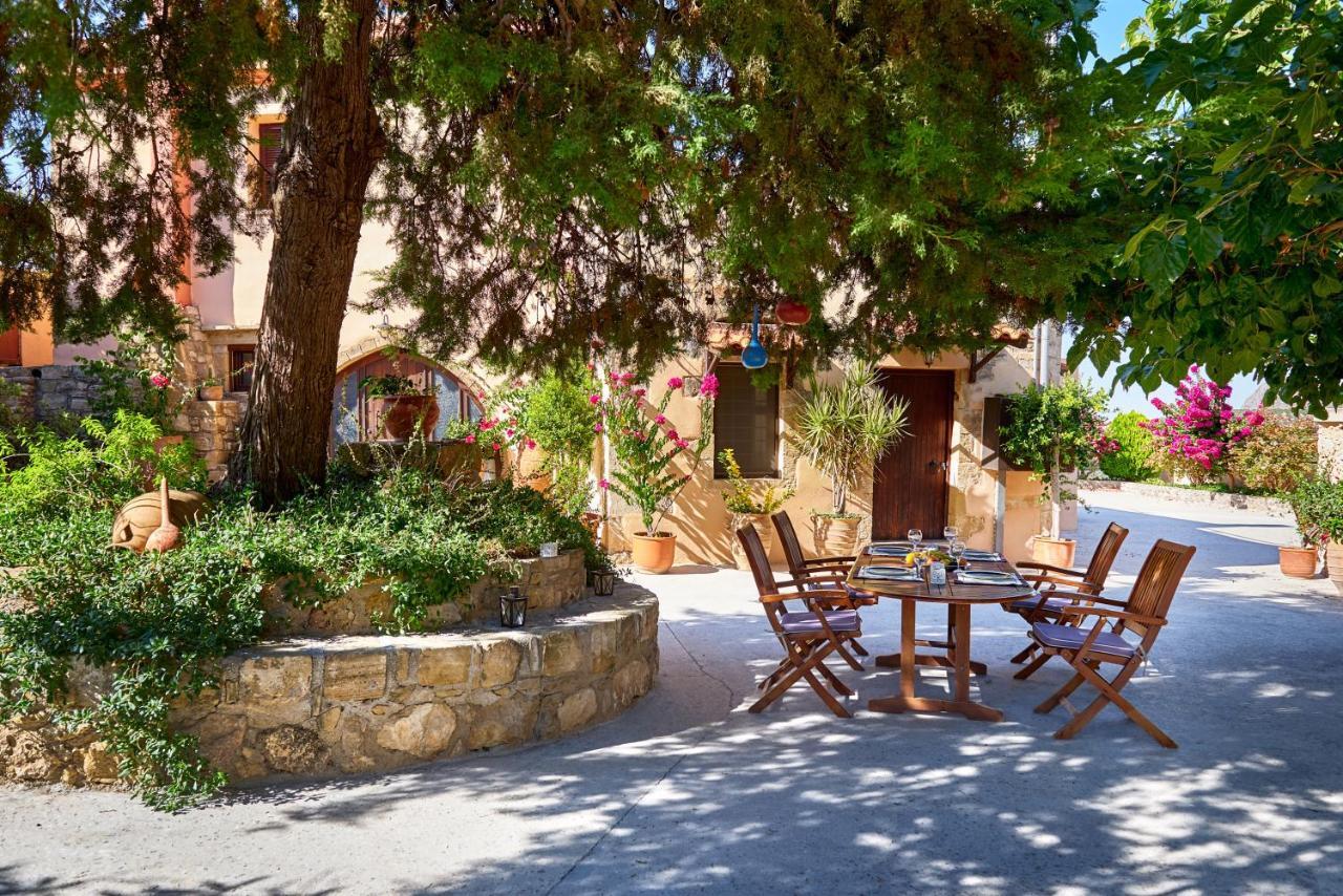 Mouri Villa Mourion  Exterior foto